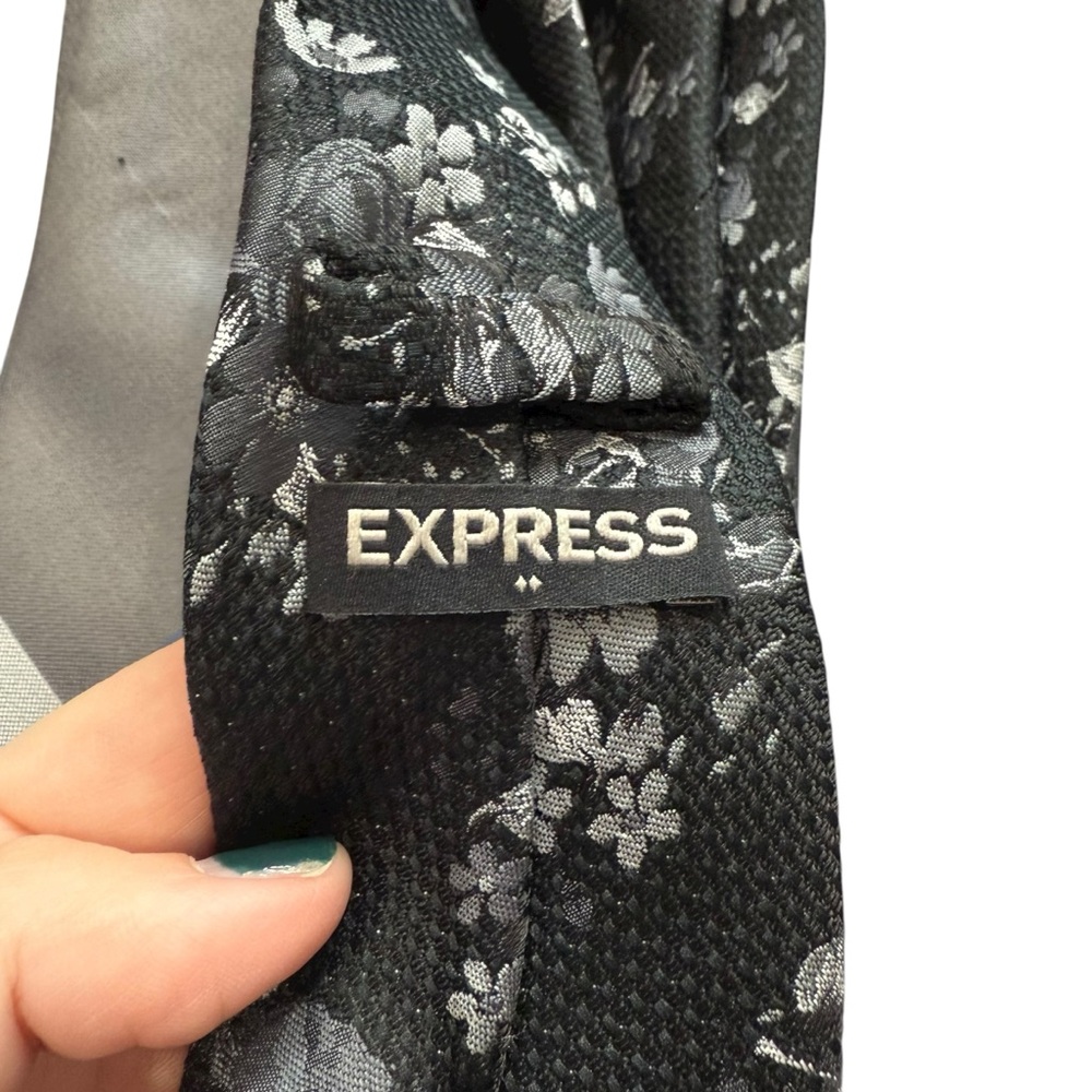 Express Men's Tie Collection - Blue, Black, Red, Navy, Floral,β Plaid - Picture 5 of 6